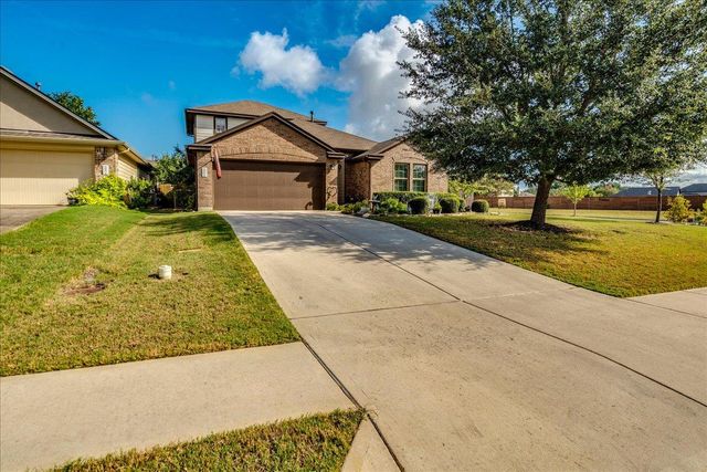 172 Mistflower LN, Kyle, TX 78640