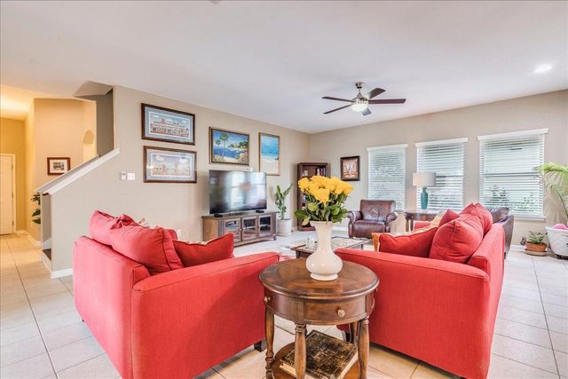 172 Mistflower LN, Kyle, TX 78640