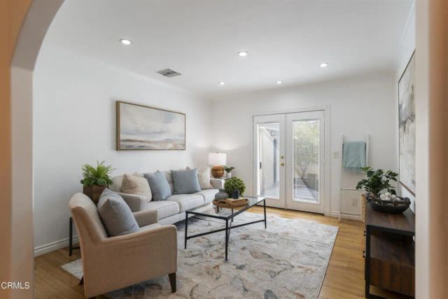 12550 Cantara Street, Los Angeles, CA 91605