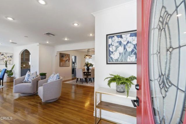 12550 Cantara Street, Los Angeles, CA 91605