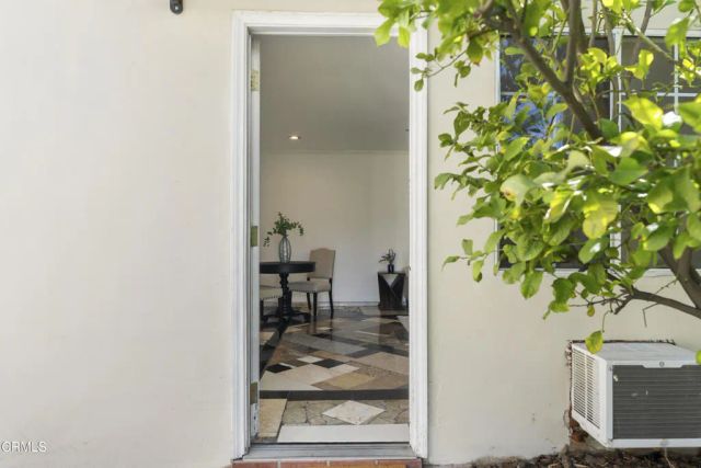 12550 Cantara Street, Los Angeles, CA 91605