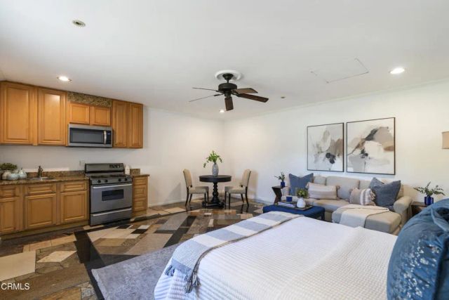 12550 Cantara Street, Los Angeles, CA 91605