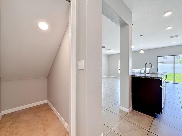7405 EVENING PRIMROSE COURT, Tampa, FL 33619
