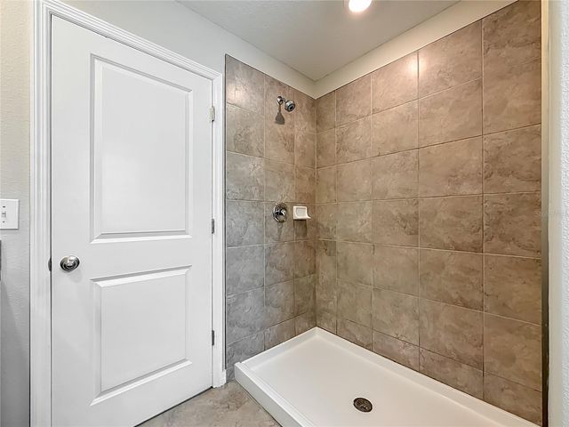 7405 EVENING PRIMROSE COURT, Tampa, FL 33619