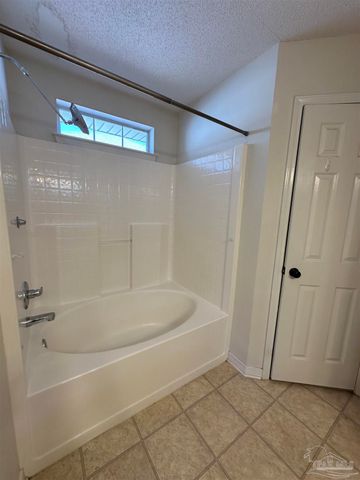 8096 Castle Pointe Way, Pensacola, FL 32506