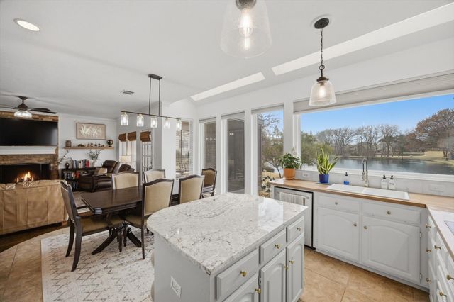 5204 Yacht Club Drive, Rockwall, TX 75032