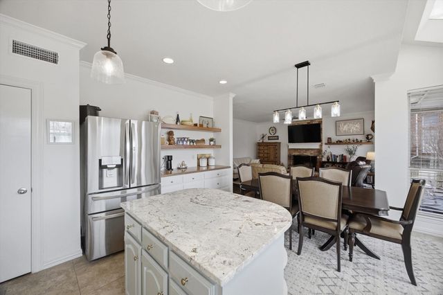 5204 Yacht Club Drive, Rockwall, TX 75032