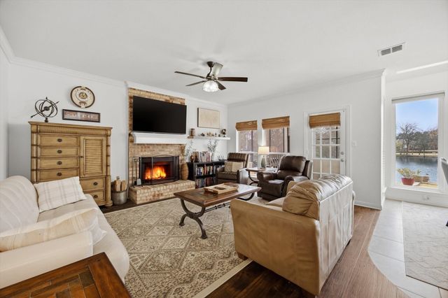 5204 Yacht Club Drive, Rockwall, TX 75032