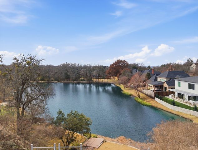 5204 Yacht Club Drive, Rockwall, TX 75032