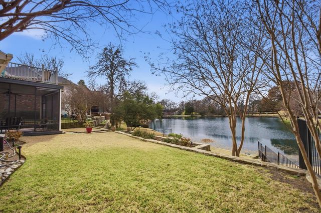 5204 Yacht Club Drive, Rockwall, TX 75032