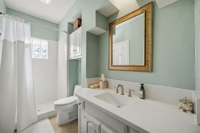 5204 Yacht Club Drive, Rockwall, TX 75032