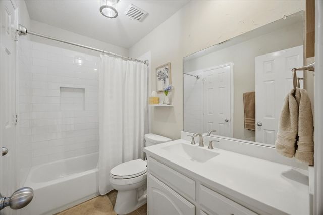 5204 Yacht Club Drive, Rockwall, TX 75032