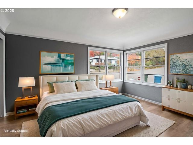 900 CASCADE Dr, Salem, OR 97304