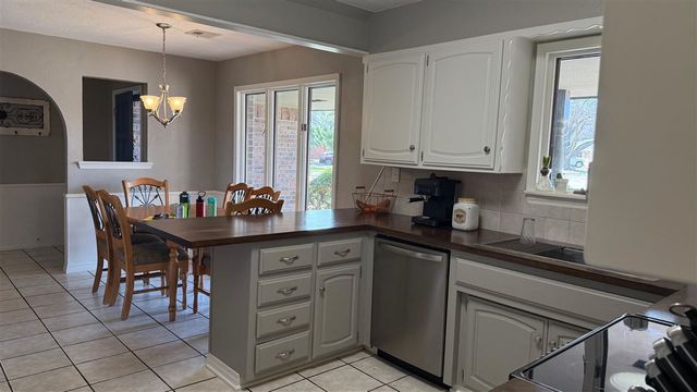 1708 Wilshire Dr, Duncan, OK 73533