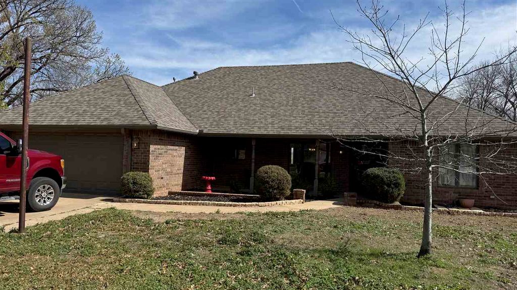 1708 Wilshire Dr, Duncan, OK 73533