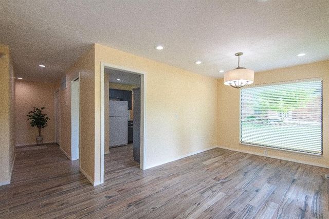 613 Doe Trail, Edmond, OK 73012