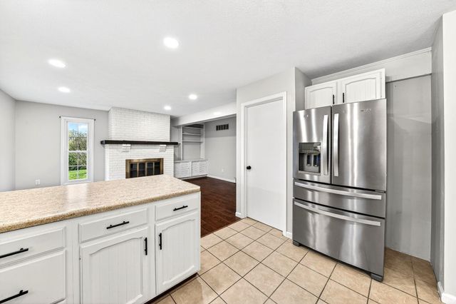 50976 Pine Ridge Drive, Granger, IN 46530
