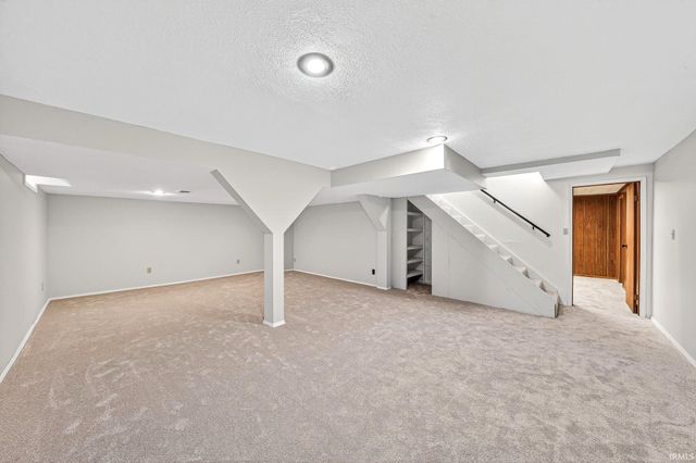 50976 Pine Ridge Drive, Granger, IN 46530