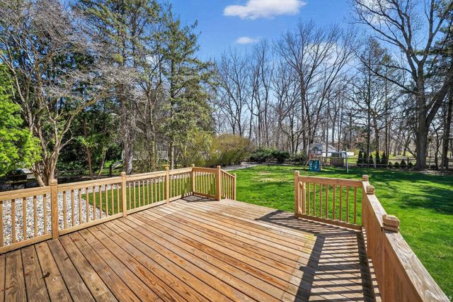 50976 Pine Ridge Drive, Granger, IN 46530