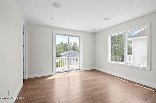 557 Lillie Road, Toms River, NJ 08753
