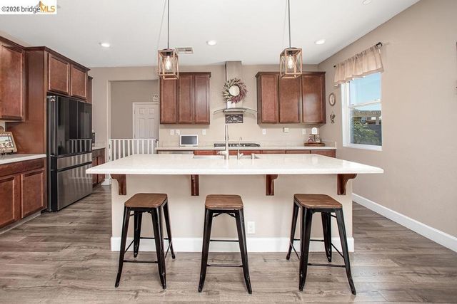 2371 Cornwall Ave, Manteca, CA 95337