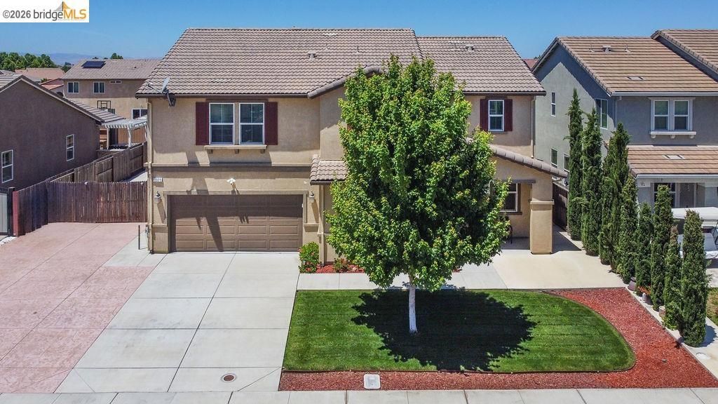Image 2 of property listing at 2371 Cornwall Ave, Manteca, CA 95337