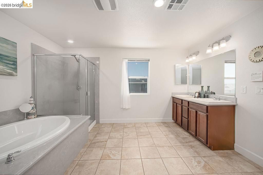 Image 24 of property listing at 2371 Cornwall Ave, Manteca, CA 95337