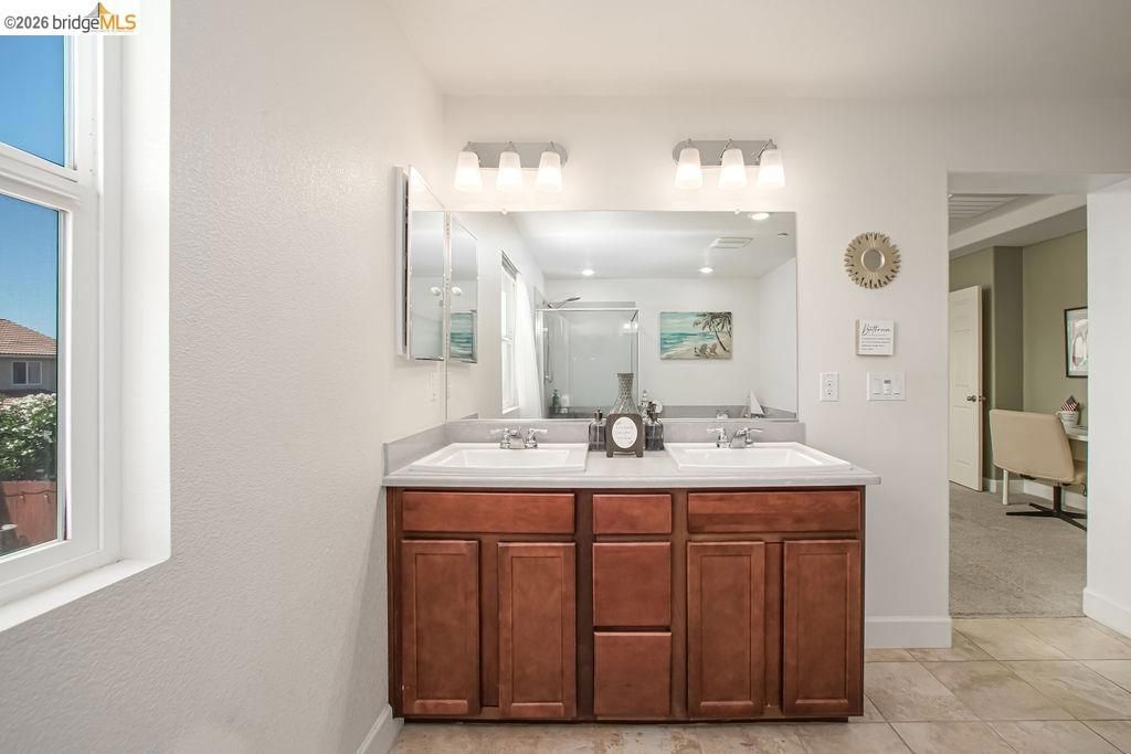 Image 25 of property listing at 2371 Cornwall Ave, Manteca, CA 95337