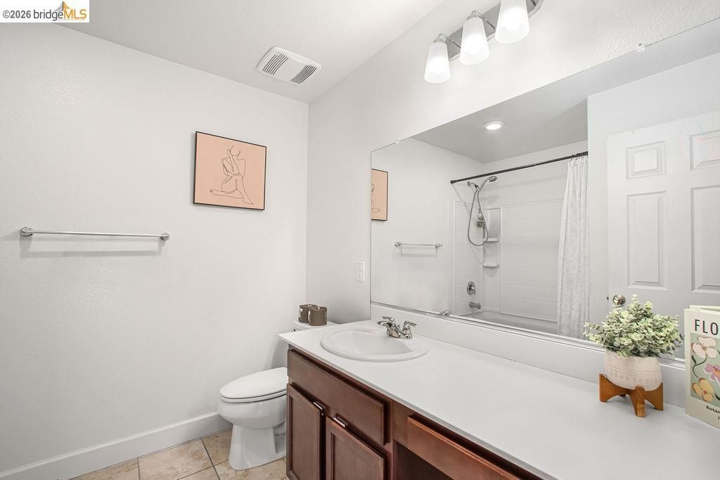 Image 32 of property listing at 2371 Cornwall Ave, Manteca, CA 95337