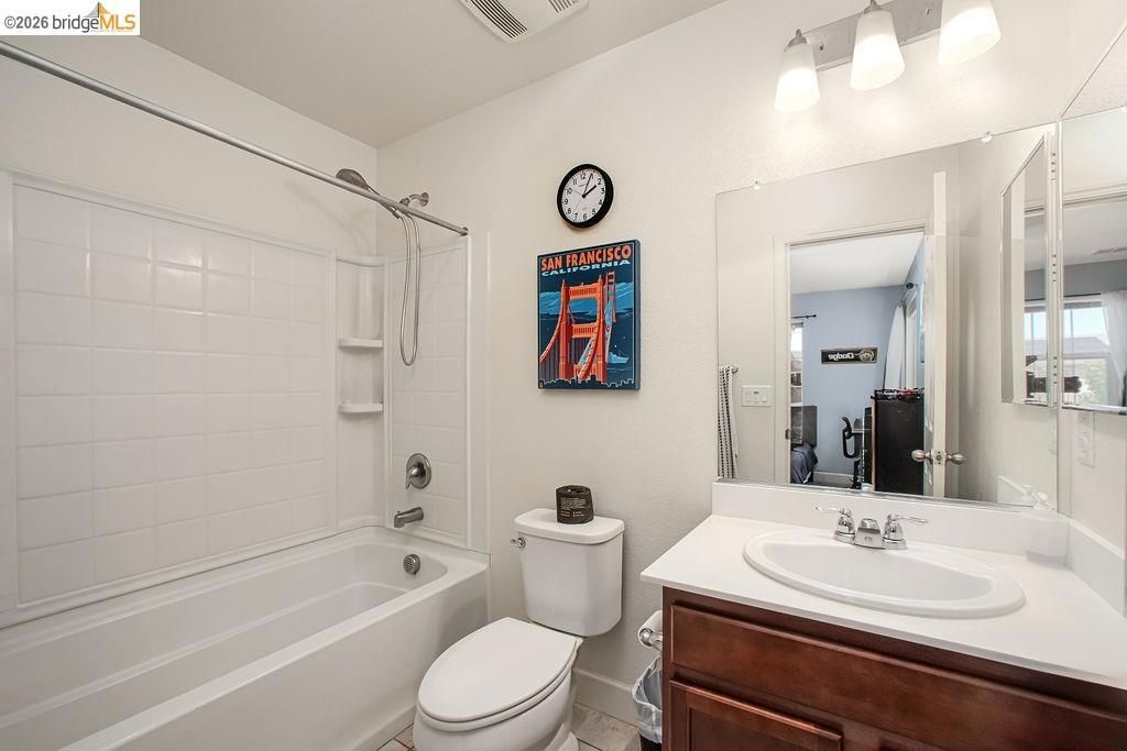 Image 35 of property listing at 2371 Cornwall Ave, Manteca, CA 95337