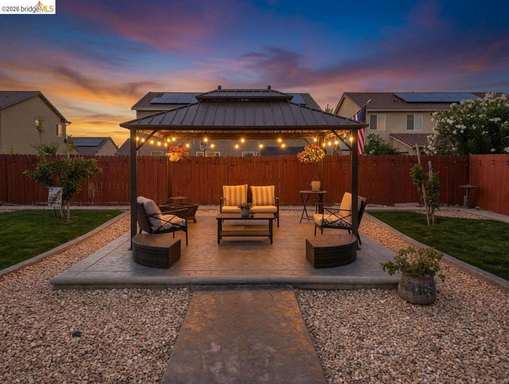 Image 41 of property listing at 2371 Cornwall Ave, Manteca, CA 95337