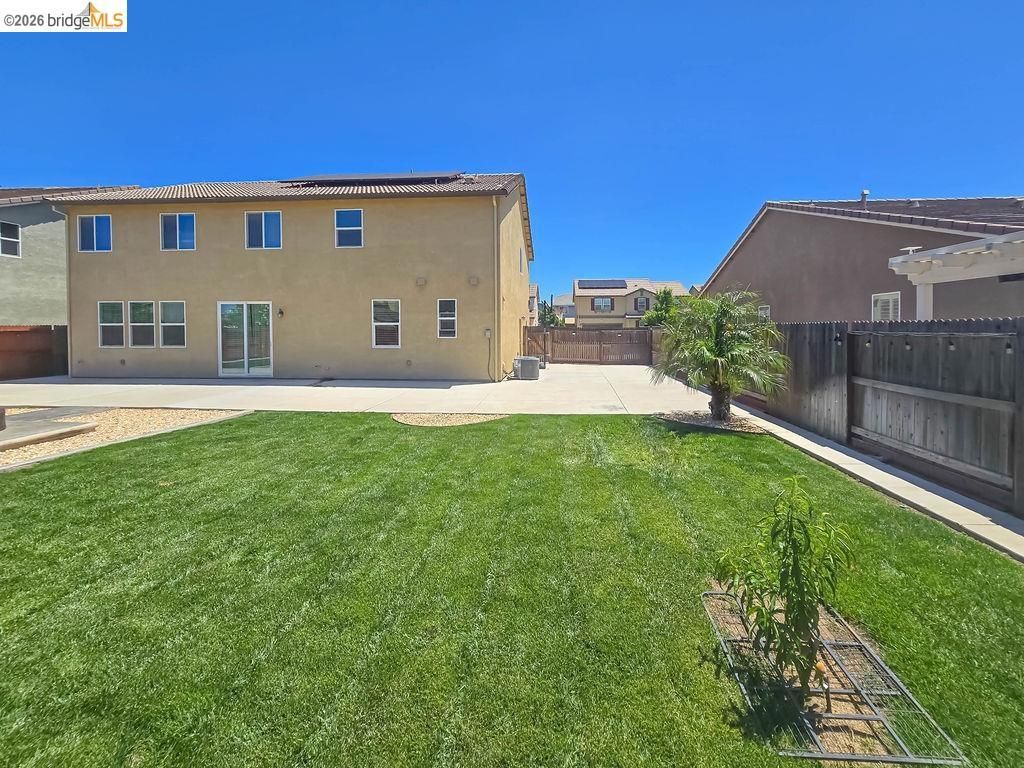 Image 48 of property listing at 2371 Cornwall Ave, Manteca, CA 95337