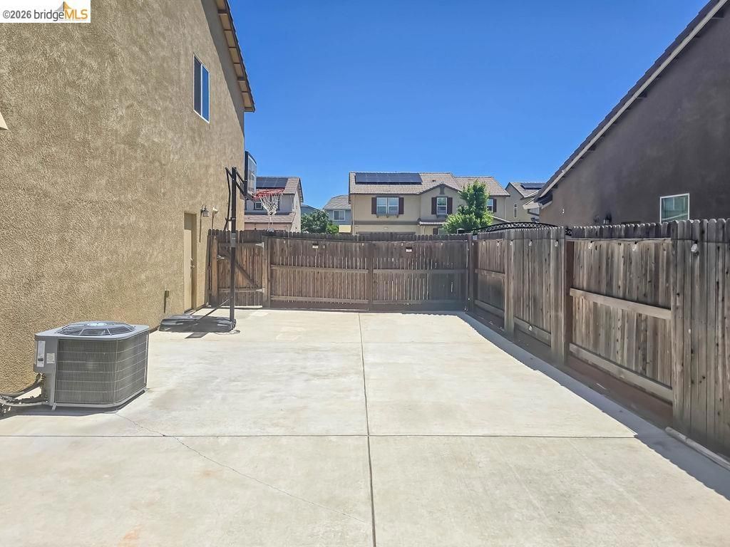 Image 49 of property listing at 2371 Cornwall Ave, Manteca, CA 95337