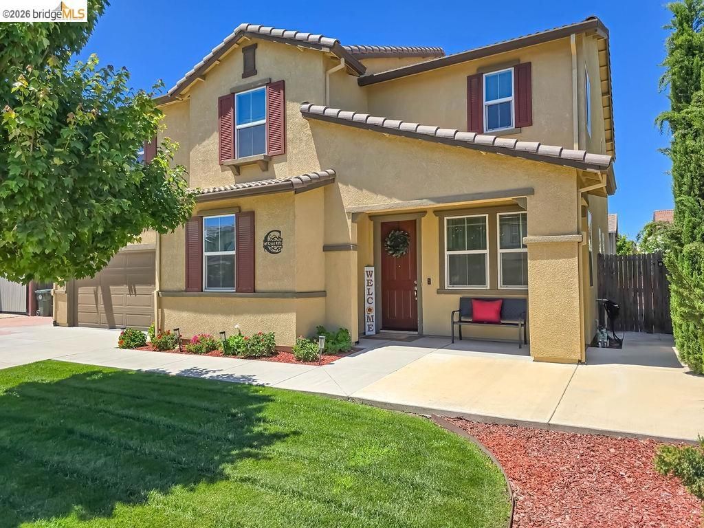 Image 5 of property listing at 2371 Cornwall Ave, Manteca, CA 95337
