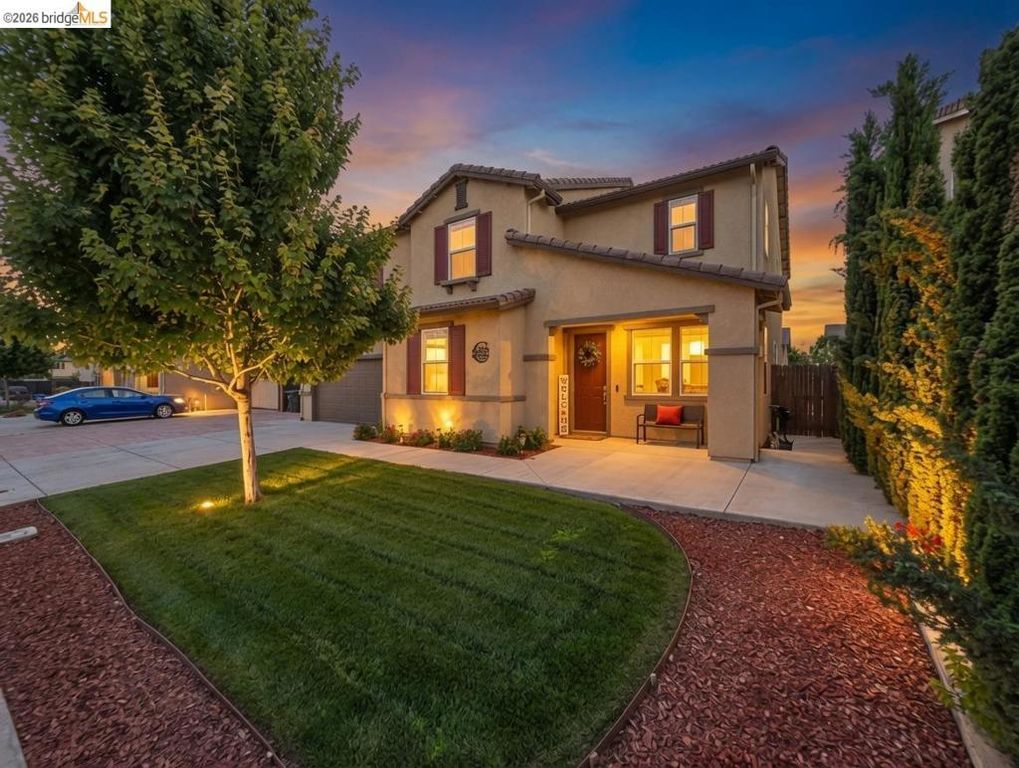 Image 6 of property listing at 2371 Cornwall Ave, Manteca, CA 95337
