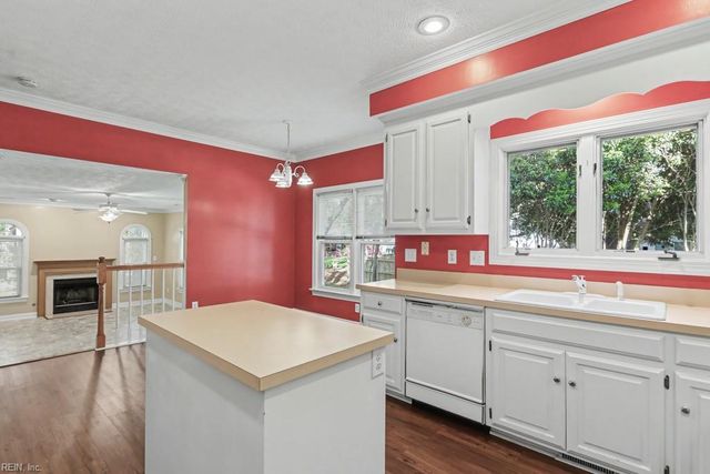 104 Compass CT, Yorktown, VA 23693