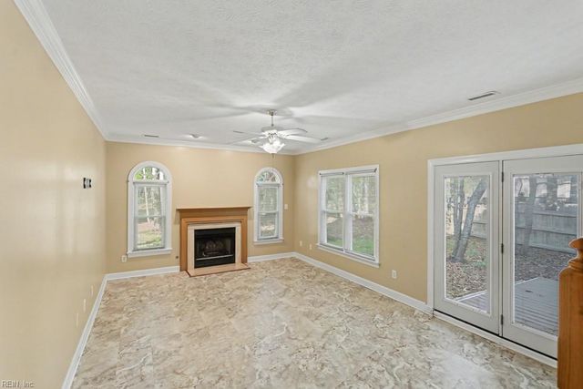 104 Compass CT, Yorktown, VA 23693