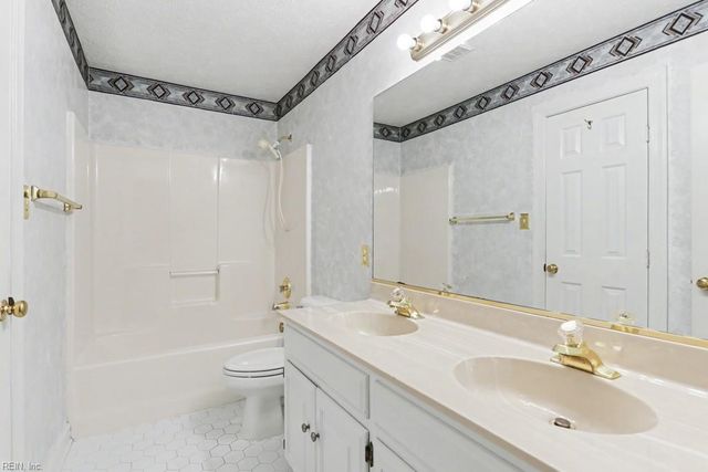 104 Compass CT, Yorktown, VA 23693
