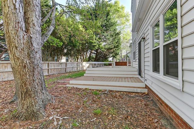 104 Compass CT, Yorktown, VA 23693