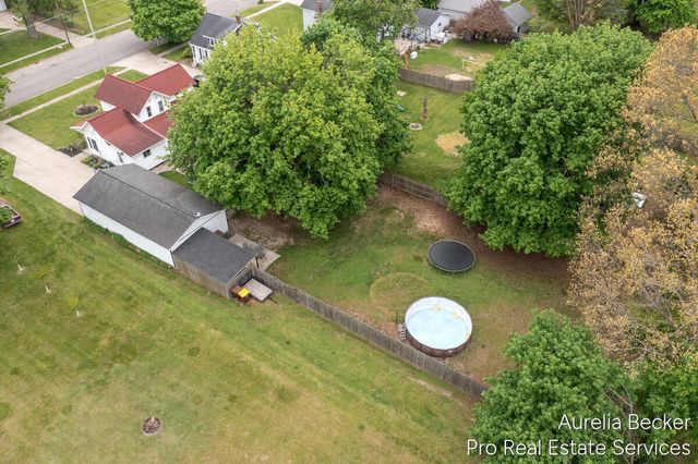 139 S Vosper Street, Saranac, MI 48881