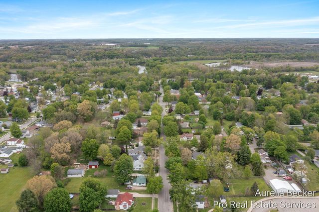139 S Vosper Street, Saranac, MI 48881