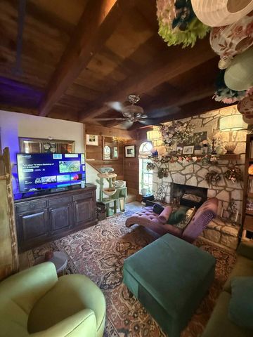 206 Topspin DR, Spicewood, TX 78669