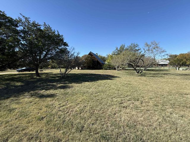 206 Topspin DR, Spicewood, TX 78669