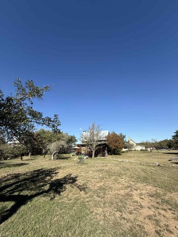206 Topspin DR, Spicewood, TX 78669