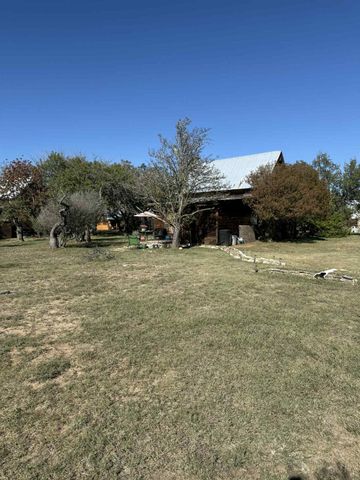 206 Topspin DR, Spicewood, TX 78669