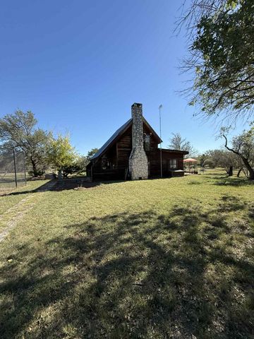 206 Topspin DR, Spicewood, TX 78669