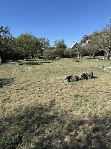 206 Topspin DR, Spicewood, TX 78669
