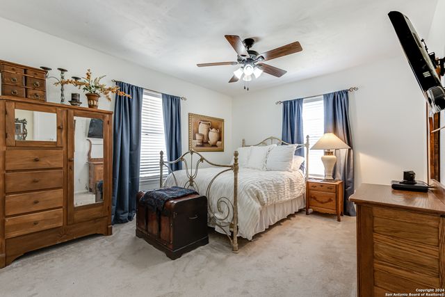 8651 Bindseil Ln, San Antonio, TX 78266