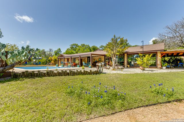 8651 Bindseil Ln, San Antonio, TX 78266