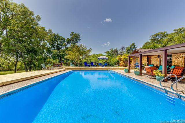 8651 Bindseil Ln, San Antonio, TX 78266